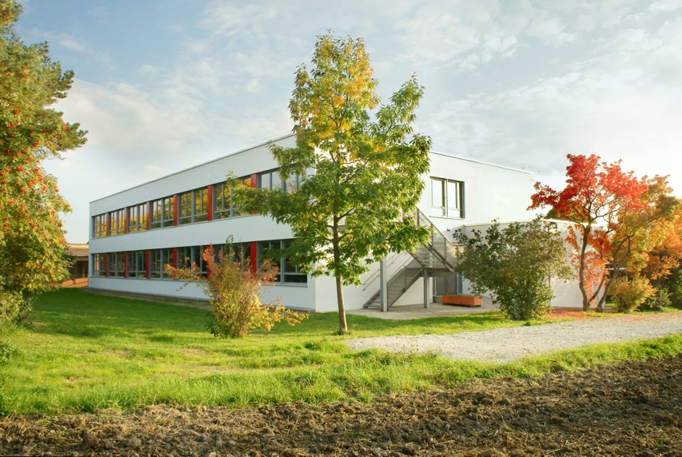 Sanierung einer Grundschule und Anbau eines Lehrschwimmbeckens